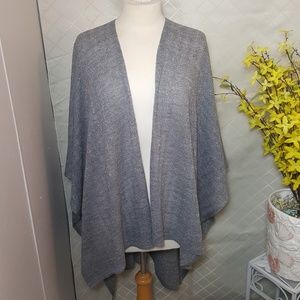 V.FRAAS women's poncho